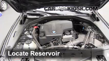 2012 BMW 528i xDrive 2.0L 4 Cyl. Turbo Liquide essuie-glace Vérifier le niveau de liquide